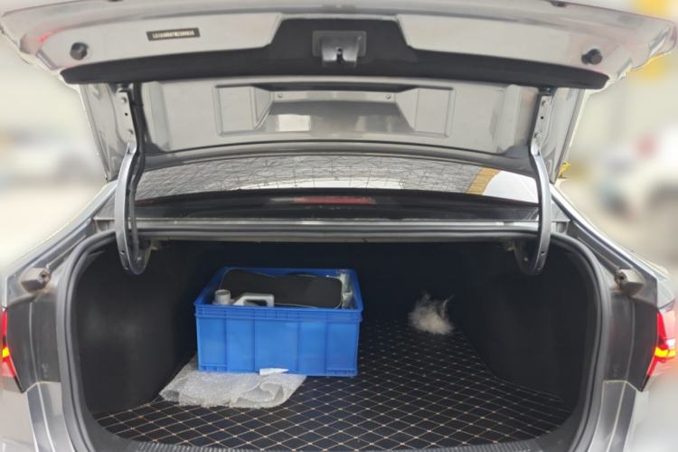 Used Roewe i5 2021 1.5L CVT Diamond Edition Trunk