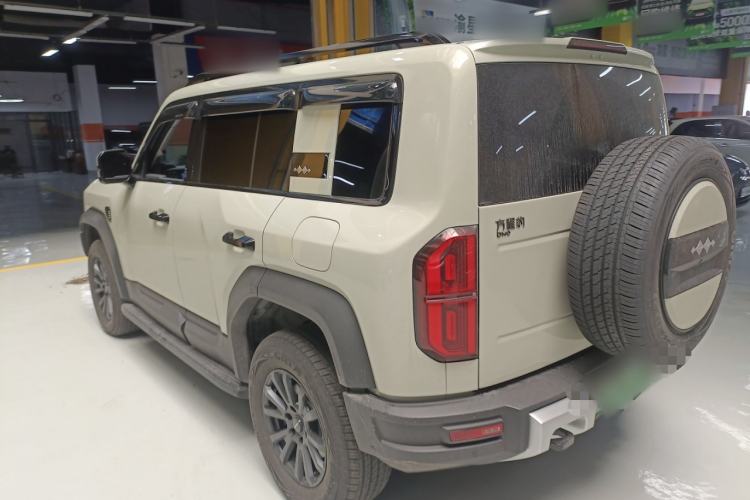 Used Formula Leopard 5 2023 Navigator Edition Rear Left 45 Deg