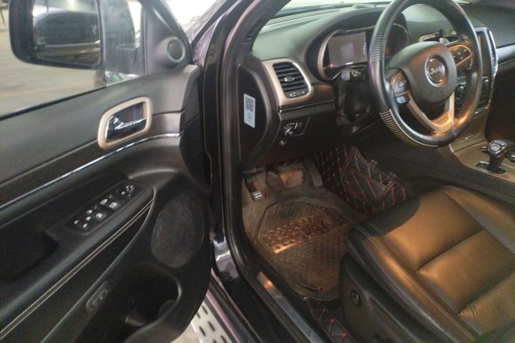 Used Jeep Grand Cherokee 2014 3.0L Comfort Navigation Edition