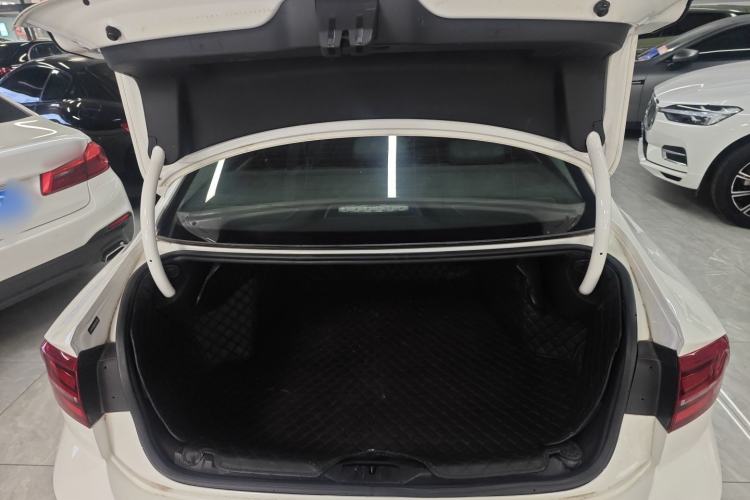 Used Volkswagen Lamando 2019 230TSI DSG Fashion Edition China V Standard