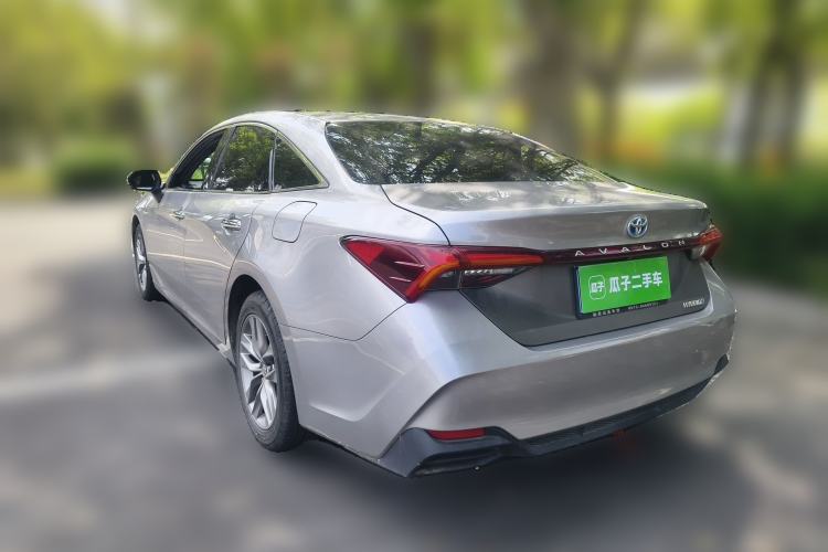 Used Toyota Avalon 2019 Dual-Engine 2.5L Luxury Edition China VI Standard