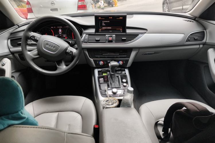 Used Audi A6L 2014 TFSI Comfort Model Center Console