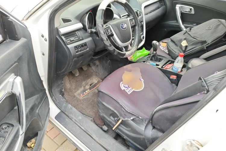 Used Bestune X80 2013 2.0L manual luxury version