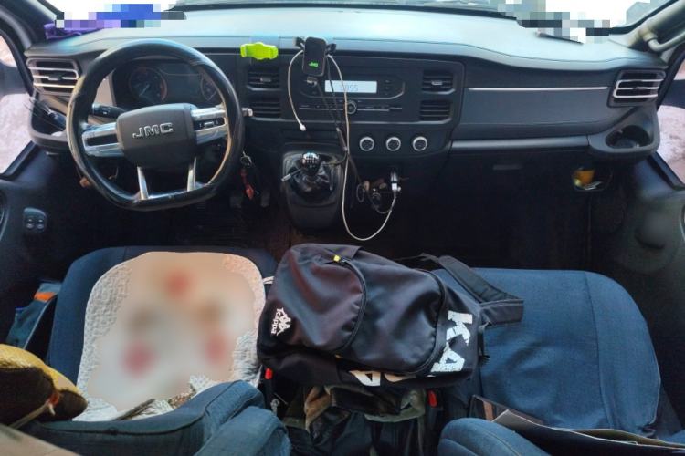 Used JMC Fushun 2022 2.0T Manual Multi-Function Passenger Vehicle Mid-Range High Roof 6-7 Seats
