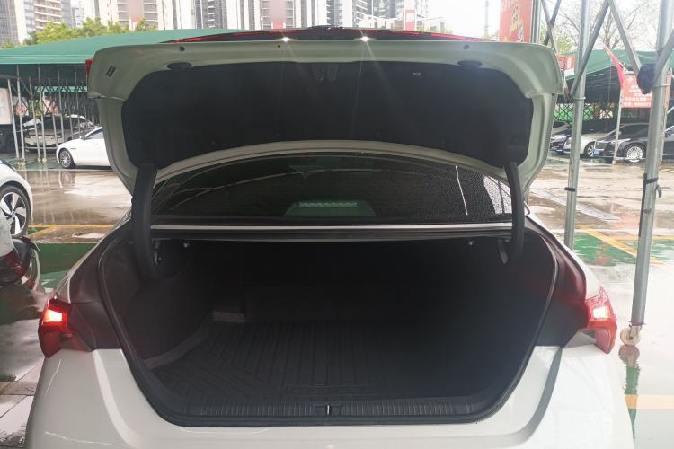 Used Toyota Avalon 2022 Dual-Engine 2.5L XLE Premium Edition