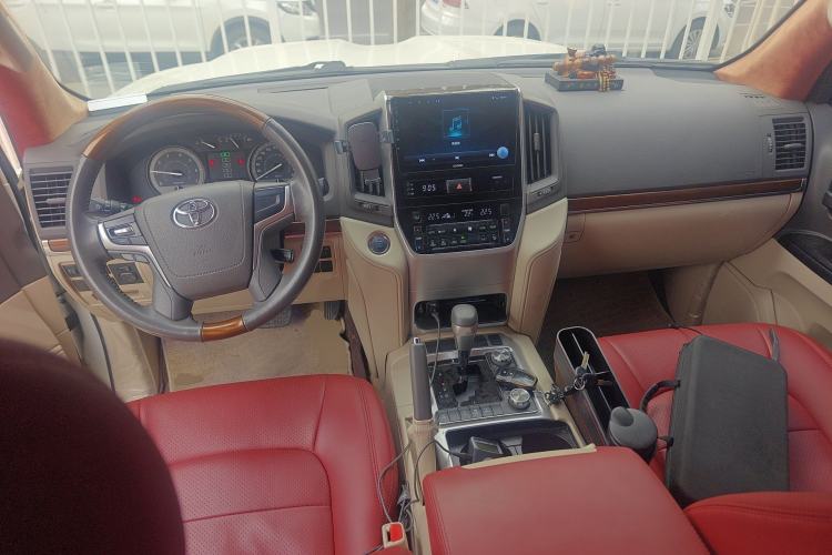 Used Toyota Land Cruiser 