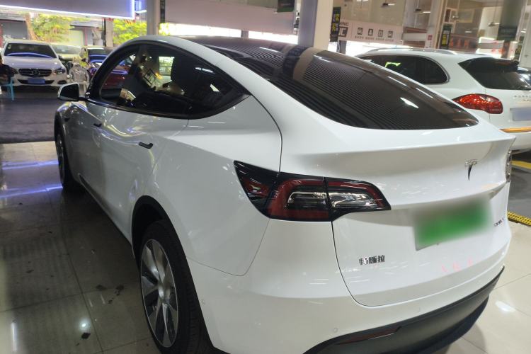 Used Tesla Model Y 2021 Long-Range All-Wheel-Drive Version 3D7