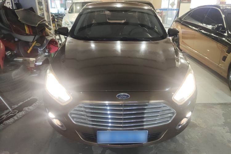 Used Ford Escort 2015 1.5L Automatic Fashion Model