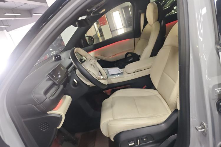 Used Nio ES6 2023 75 kWh Left Front Seat