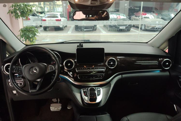 Used Mercedes-Benz V-Class 2018 V 260 Prestige Edition China VI
