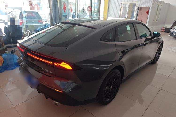 Used Changan UNI-V 2023 1.5T Prestige Model
