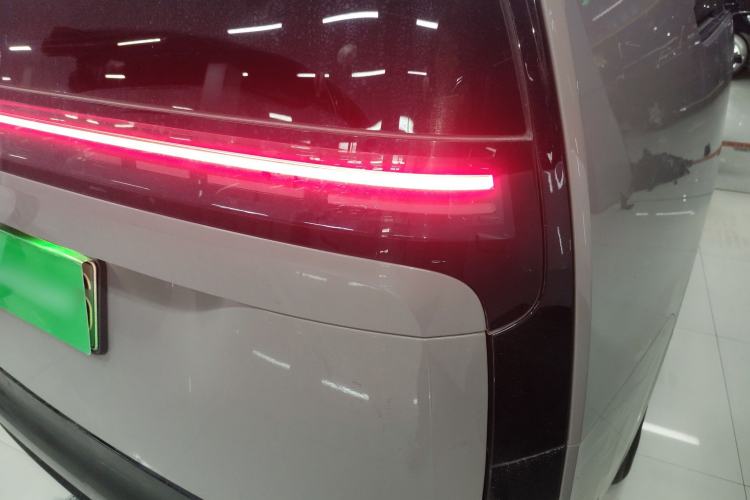 Used Li Auto MEGA 2024 Ultra Model