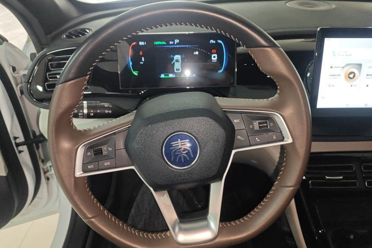 Used BYD Qin PLUS 2024 HONOR Edition DM-i 55KM Leading Model Steering Wheel