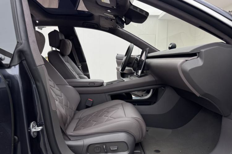 Used Nio ET7 2024 75 kWh Executive Edition
