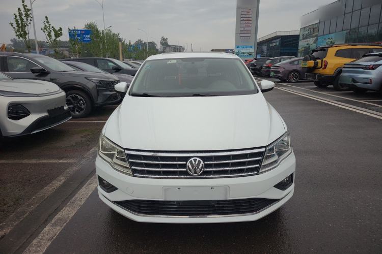 Used Volkswagen Jetta 2019 Dream Edition 1.5L Automatic Comfort Version Front