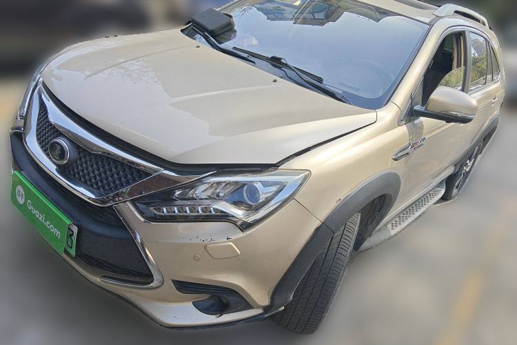 Used BYD Tang New Energy 2015 2.0T Four-Wheel-Drive Flagship Model