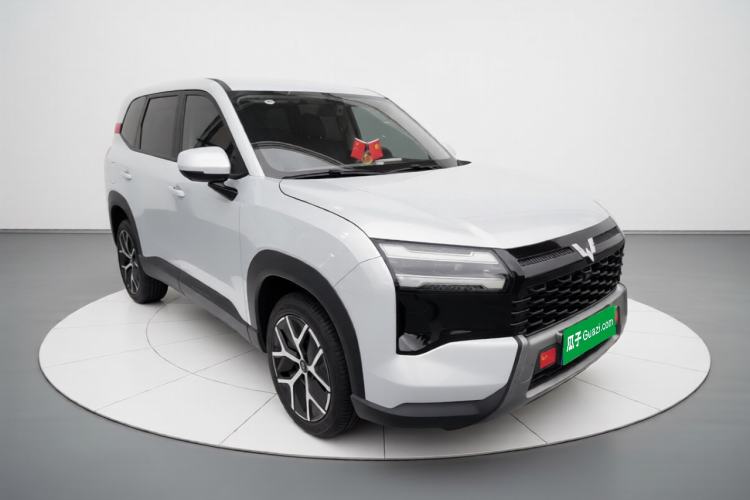 Used Wuling Starlight 560 2026 1.5T 6MT Comfort Edition Front Right 45 Deg