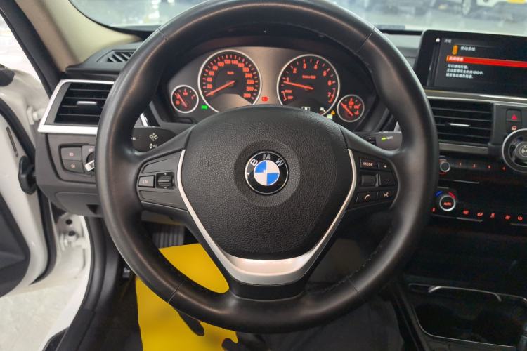 Used BMW 3 Series 2019 320Li Fashion Model Steering Wheel