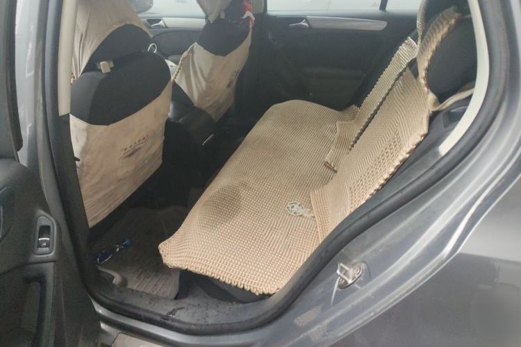 Used Volkswagen Golf 2011 1.6 Manual Fashion Edition
