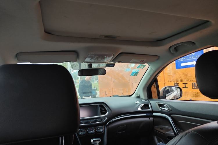 Used GAC Trumpchi GS4 2015 200T G-DCT Luxury Edition Headliner