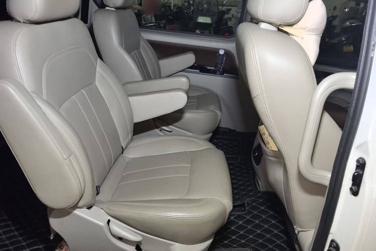 Used FORTHING Lingzhi 2018 M5L 1.6L 7-Seater Luxury Model