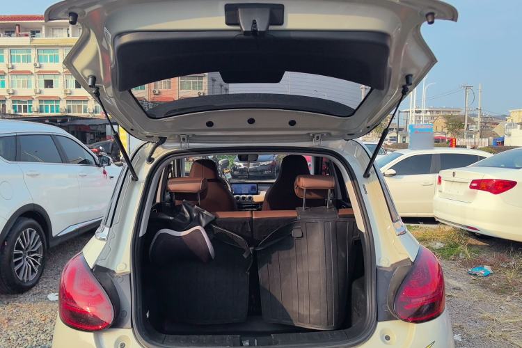 Used Wuling Bingo 2023 333 km Enjoyment Version Trunk