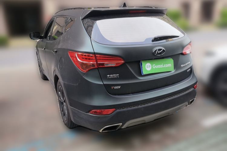 Used Hyundai Santa Fe 2015 2.0T Automatic 4x4 Top-Grade 7-Seater Rear Left 45 Deg