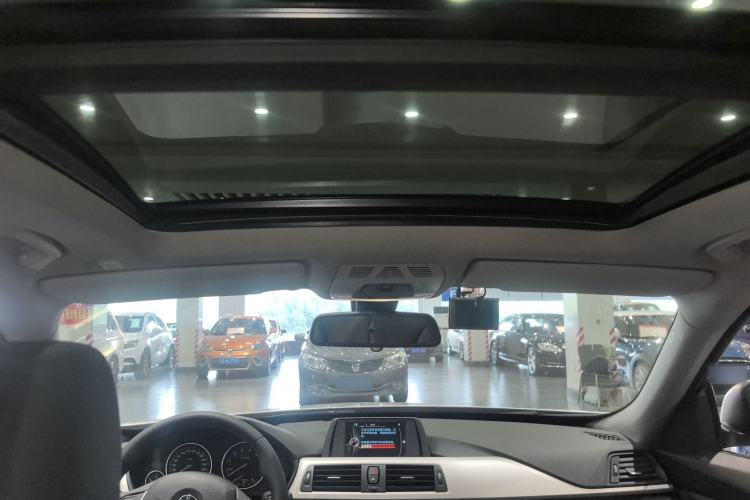 Used BMW 3 Series GT 2013 320i Leading Model Headliner