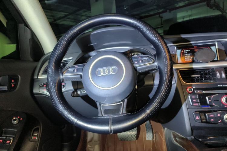 Used Audi A4L 2013 35 TFSI Automatic Comfort Model
