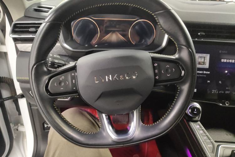 Used Lynk & Co 05 2020 2.0TD Two-Wheel Drive Shine Halo