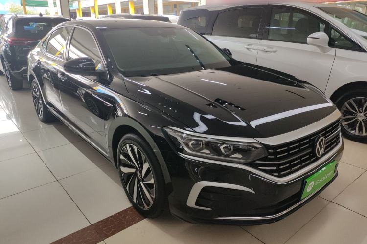 Used Volkswagen Passat 2023 Facelift 330TSI Luxury Edition