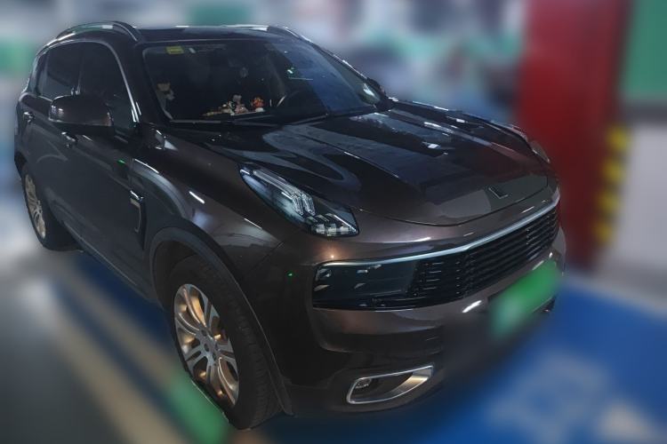 Used Lynk & Co 01 2017 2.0T Two-Wheel Drive Pro Edition Front Right 45 Deg