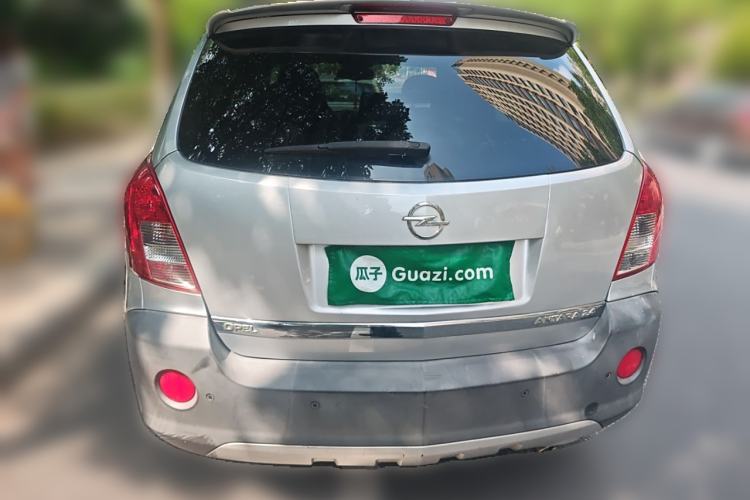 Used Opel Antara 2011 2.4 Luxury Two-Wheel-Drive Version
