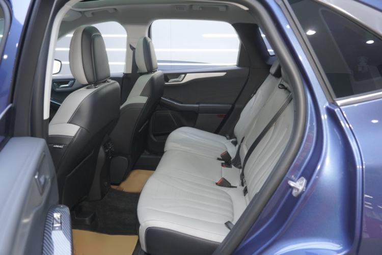 Used Ford Escape 2024 EcoBoost 245 Two-Wheel-Drive Titanium Edition