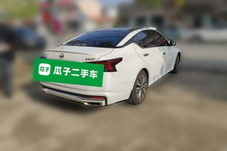 Used Nissan Teana 2024 2.0L SV Black Gold Edition Rear Right 45 Deg