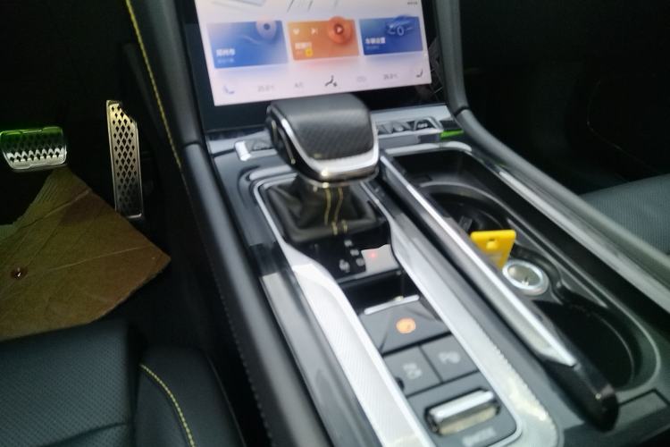 Used Hongqi H6 2023 2.0T ZhiZhen Edition
