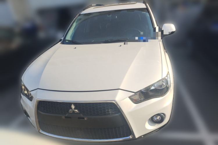 Used Mitsubishi Outlander 2012 Kicks 2.0 Sport Navigation Edition