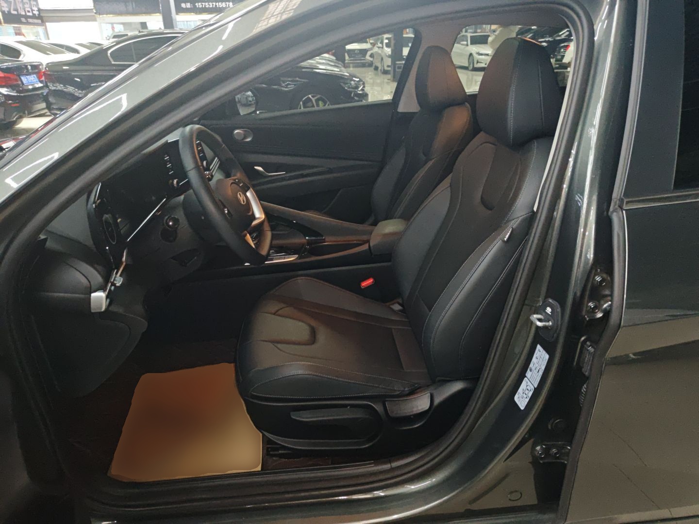 Interior delantero
