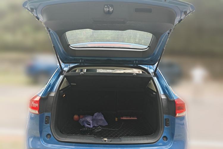 Used Haval H2s 2018 Blue Label 1.5T Dual-Clutch Luxury Model Trunk