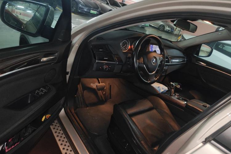 Used BMW X6 2011 xDrive35i
