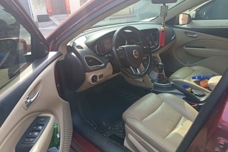 Used Fiat Viaggio 2012 1.4T Automatic Enjoyment Edition
