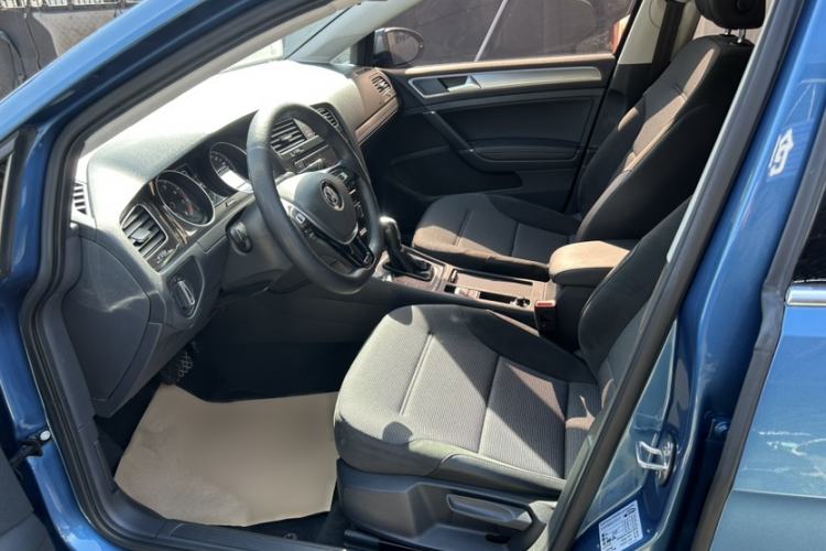 Used Volkswagen Golf 2018 1.6L Automatic Comfort Model Interior 2