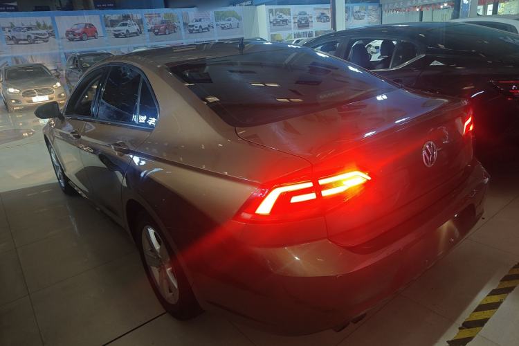 Used Volkswagen Lamando 2015 230TSI DSG Fashion Edition Rear Left 45 Deg