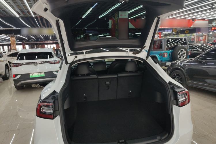 Used Tesla Model Y 2021 Standard Range Rear-Wheel Drive Version
