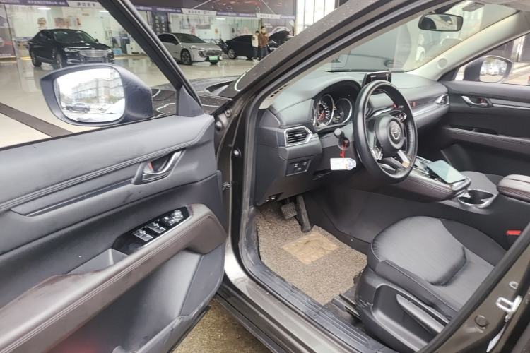 Used Mazda CX-8 2019 2.5L Two-Wheel Drive Luxury Version
