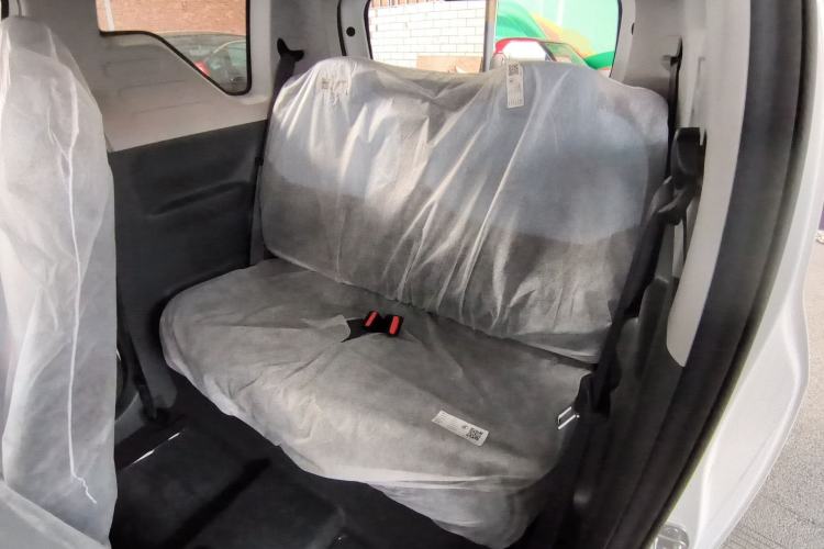 Used Geely Galaxy Panda 2024 Panda Mini 200km Endurance Bear Left Rear Seat