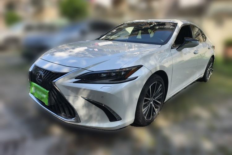 Used Lexus ES 2021 300h Deluxe Edition