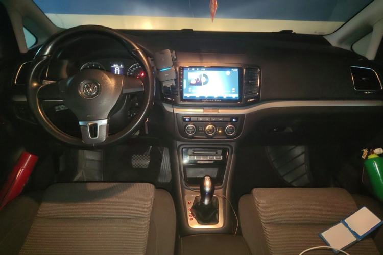 Used Volkswagen Sharan 2013 1.8TSI Standard Model Euro IV Center Console