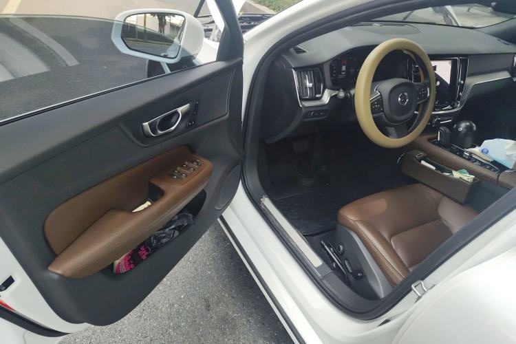 Used Volvo S60 New Energy 2021 T8 E-Drive Hybrid Four-Wheel Drive Smart Luxury Edition