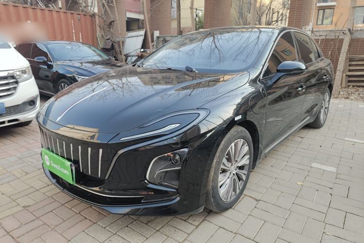 Used Hongqi E-QM5 2022 431 km Charge & Enjoy Edition